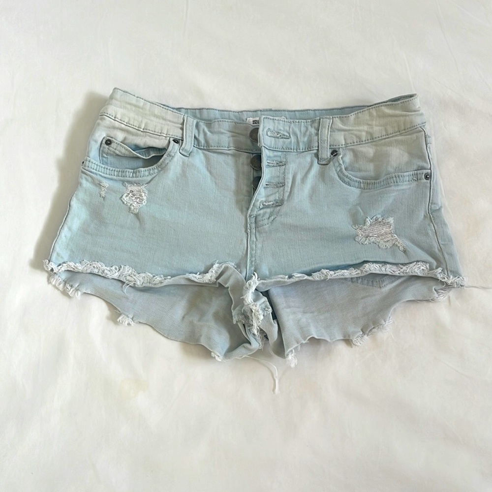 Billabong shorts size 26